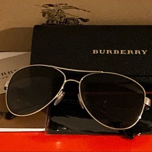 Women sunglasses 😎 🕶